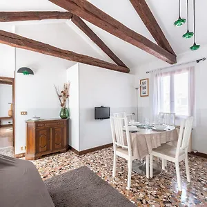 Apartment Colombina Like At 3 Bedrooms Fully Equipped Air Conditioned, Venice