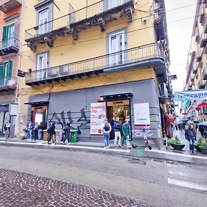 https://house-spaccanapoli-1.hotels-amalfi.com